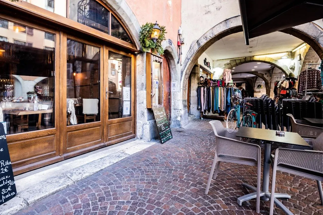 Hibou Vieille Ville Charme De L Ancien Annecy 0*,  Frankrike
